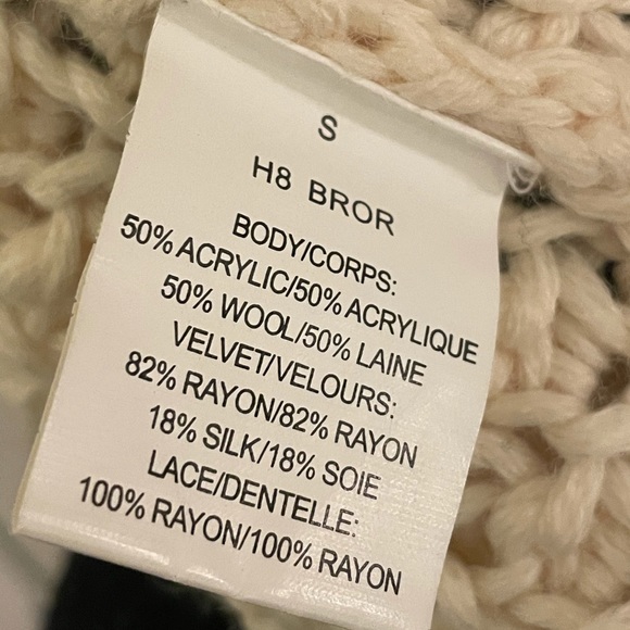 Beautiful Manoush knit w/velvet and lace trim dress - Picture 12 of 12